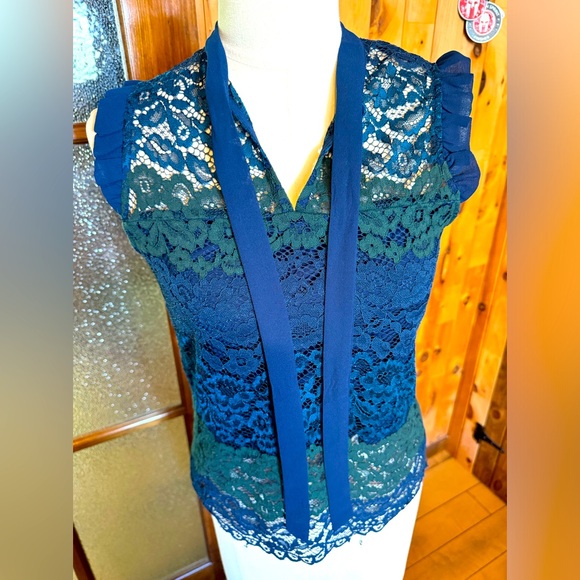 RW&CO xs haut blouse dentelle bleue et verte - Picture 1 of 6